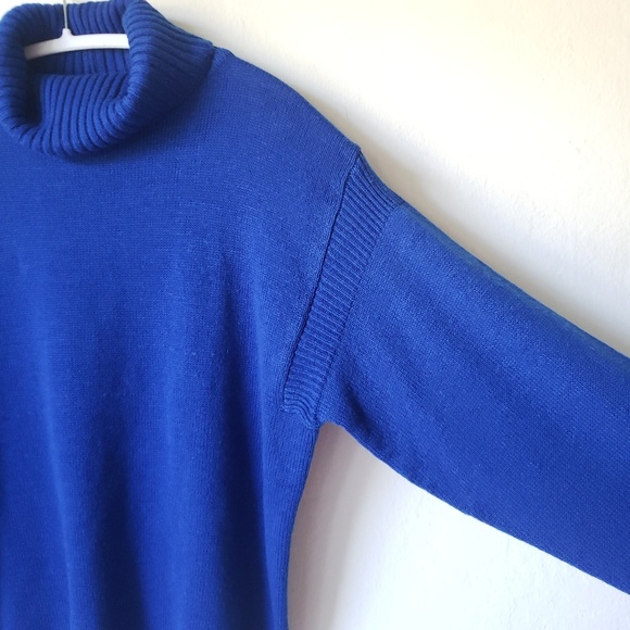 33 80s Knitivo Cobalt Blue Turtleneck 